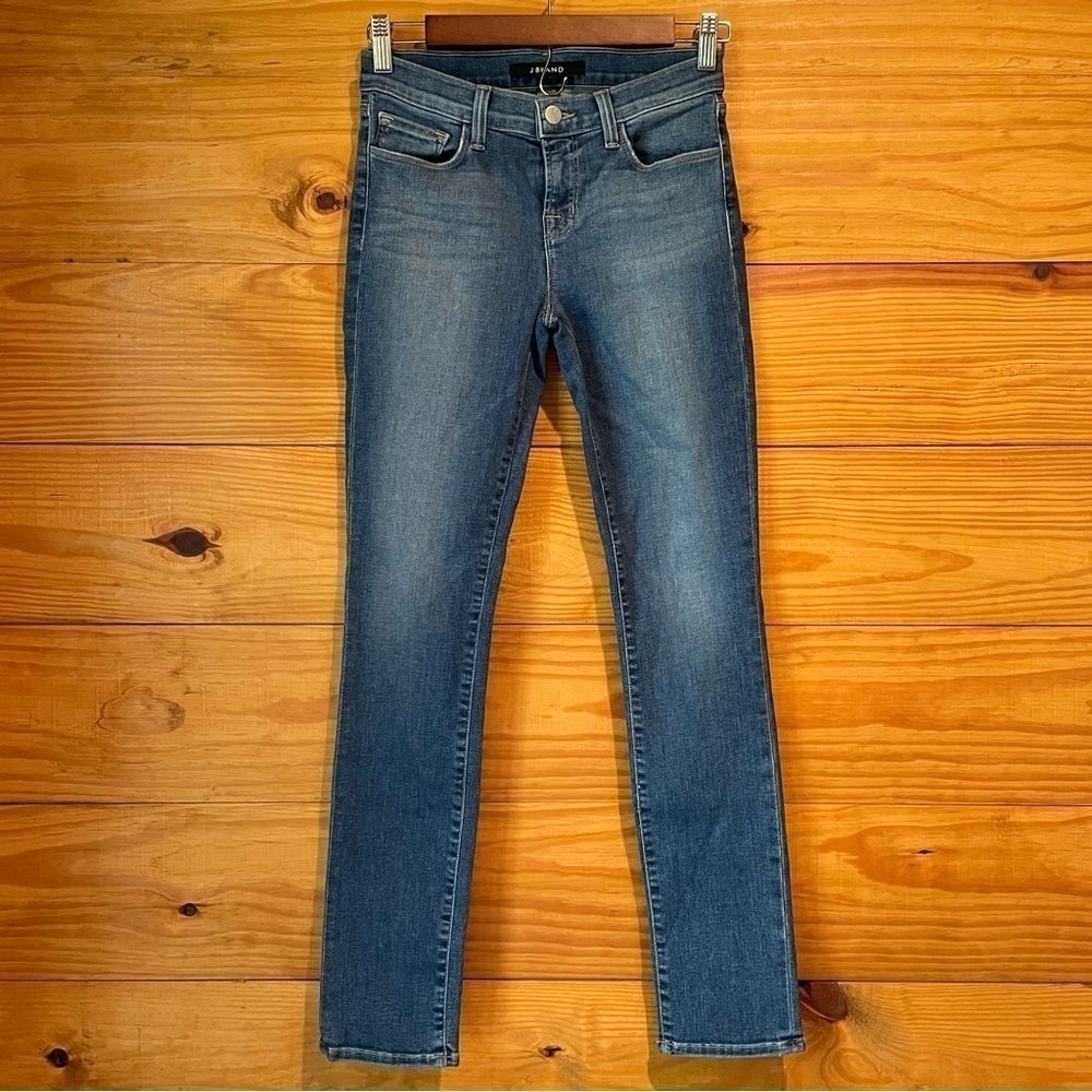 J Brand Skinny Leg Mid Rise Jeans in Connected 26 Medium Wash 28”